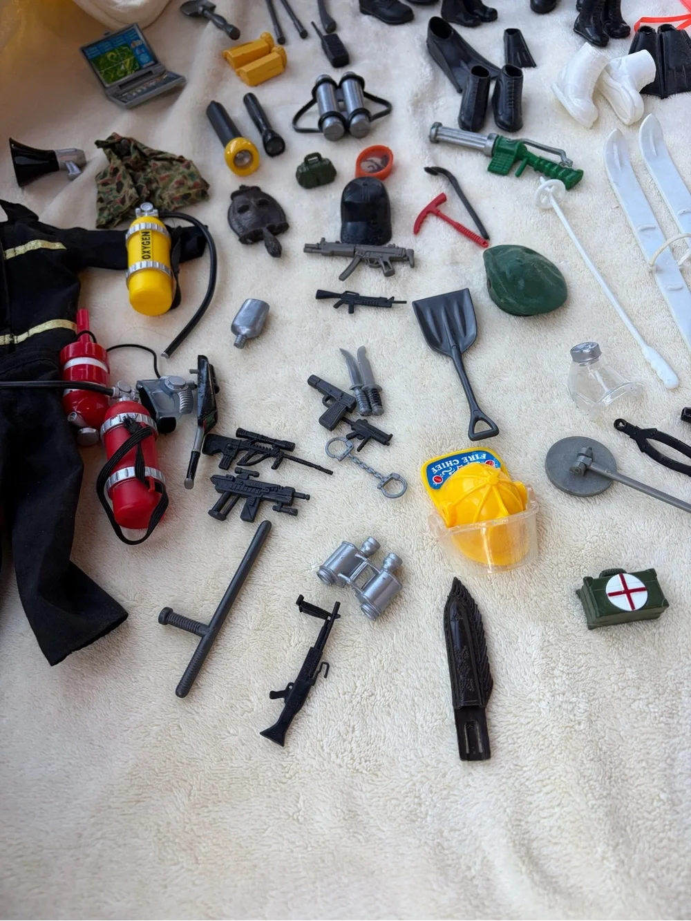 Vintage GI Joe/Placo 6-Figures & Military 75+ Accessories Lot -
